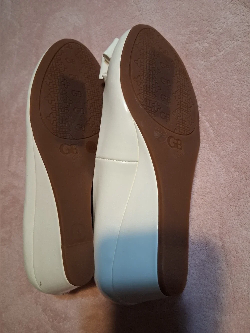 GB Girls White Bow Low Wedge Dress Shoes Heels Size 5M Youth Kids Special Event